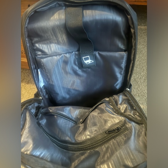 Small laptop backpack - Picture 6 of 6